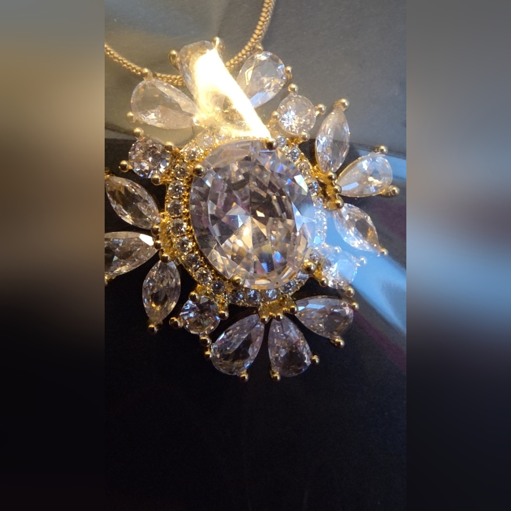 14K Gold Necklace with Crystal Pendant